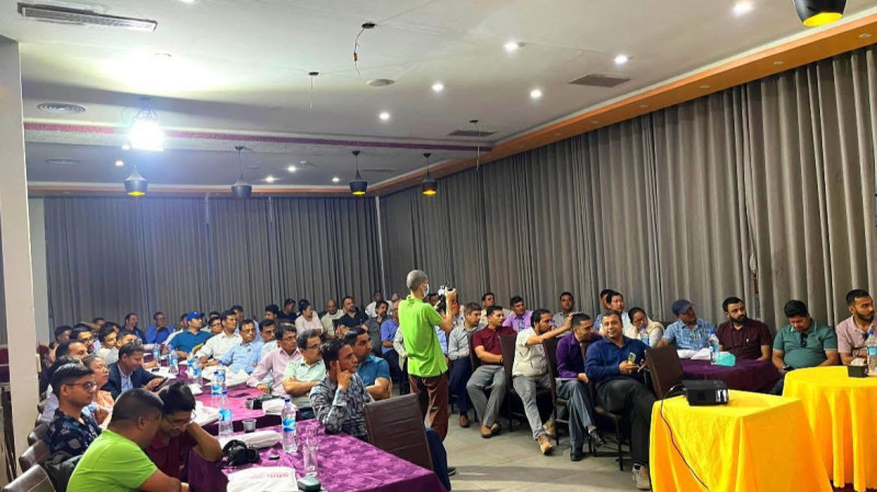 चितवनमा लक्ष्मी कमर्शियलको ग्राहक भेटघाट कार्यक्रम सम्पन्न 