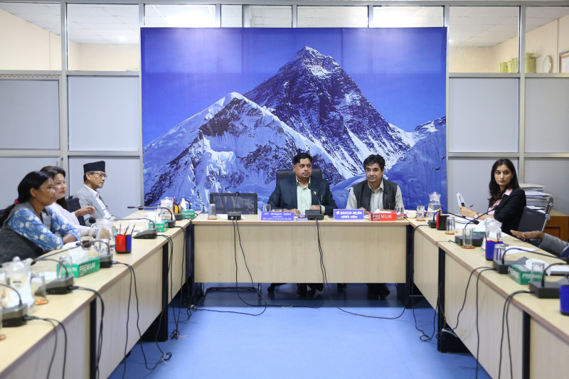 उद्योग समितिद्वारा स्थलगत अध्ययन प्रतिवेदन पारित