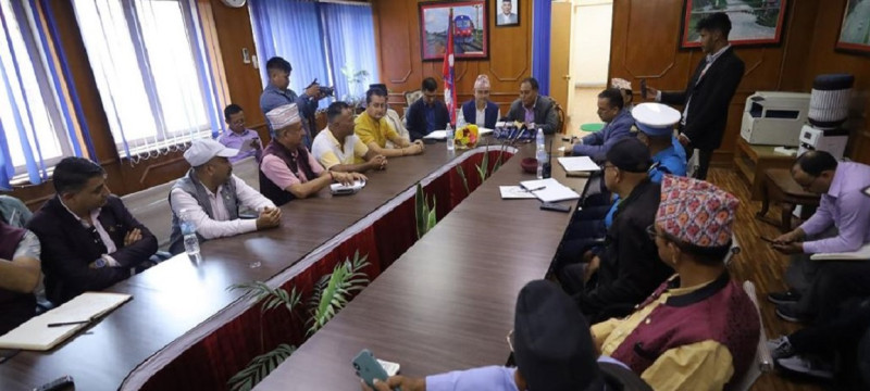 दसैंसम्म दाउन्ने सडक खण्डमा ठूला भारवाहन सवारी सञ्‍चालनमा रोक