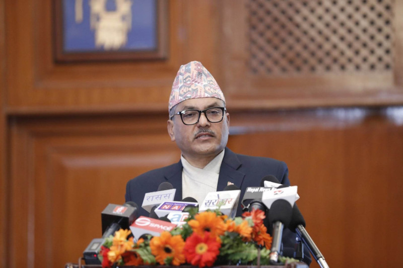 अर्थतन्त्रमा उतारचढाव आउनु स्वाभाविक : गभर्नर अधिकारी 