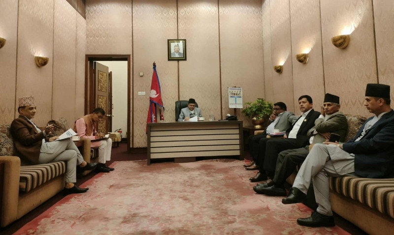 मुख्य दलका प्रमुख सचेतकसँग सभामुखको छलफल