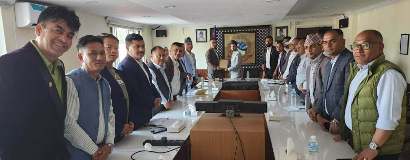 नेपाल निर्माण व्यवसायी महासंघको नवनिर्वाचित कार्य समिति र मन्त्री लम्सालबीच घनिभूत छलफल