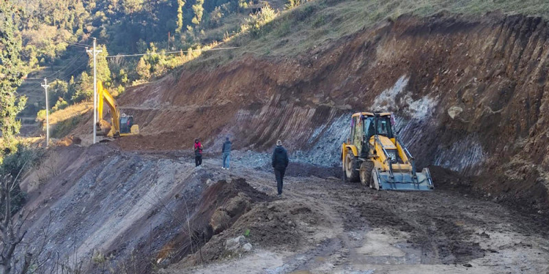 सालझण्डी–ढोरपाटन सडक: तीन पटक म्याद थप्दा पनि ६० प्रतिशत मात्र काम