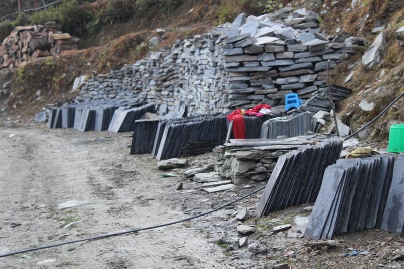 स्लेट तथा ढुंगा खानी उत्खनन् गर्न गाउँसभाको अनुमति