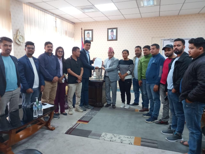 विद्यार्थीलाई भाडा छुट निर्णय कार्यान्वयन गर्न अनेरास्ववियूको  ध्यानाकर्षण