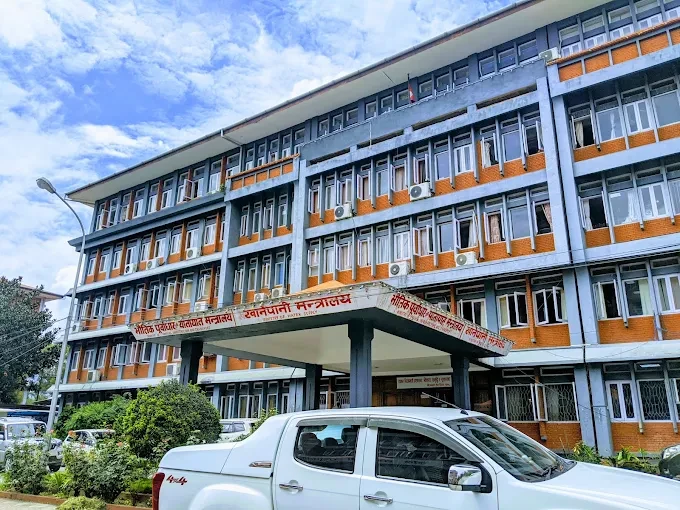 नवीकरण नगर्ने ४४ निर्माण कम्पनीको इजाजत खारेज