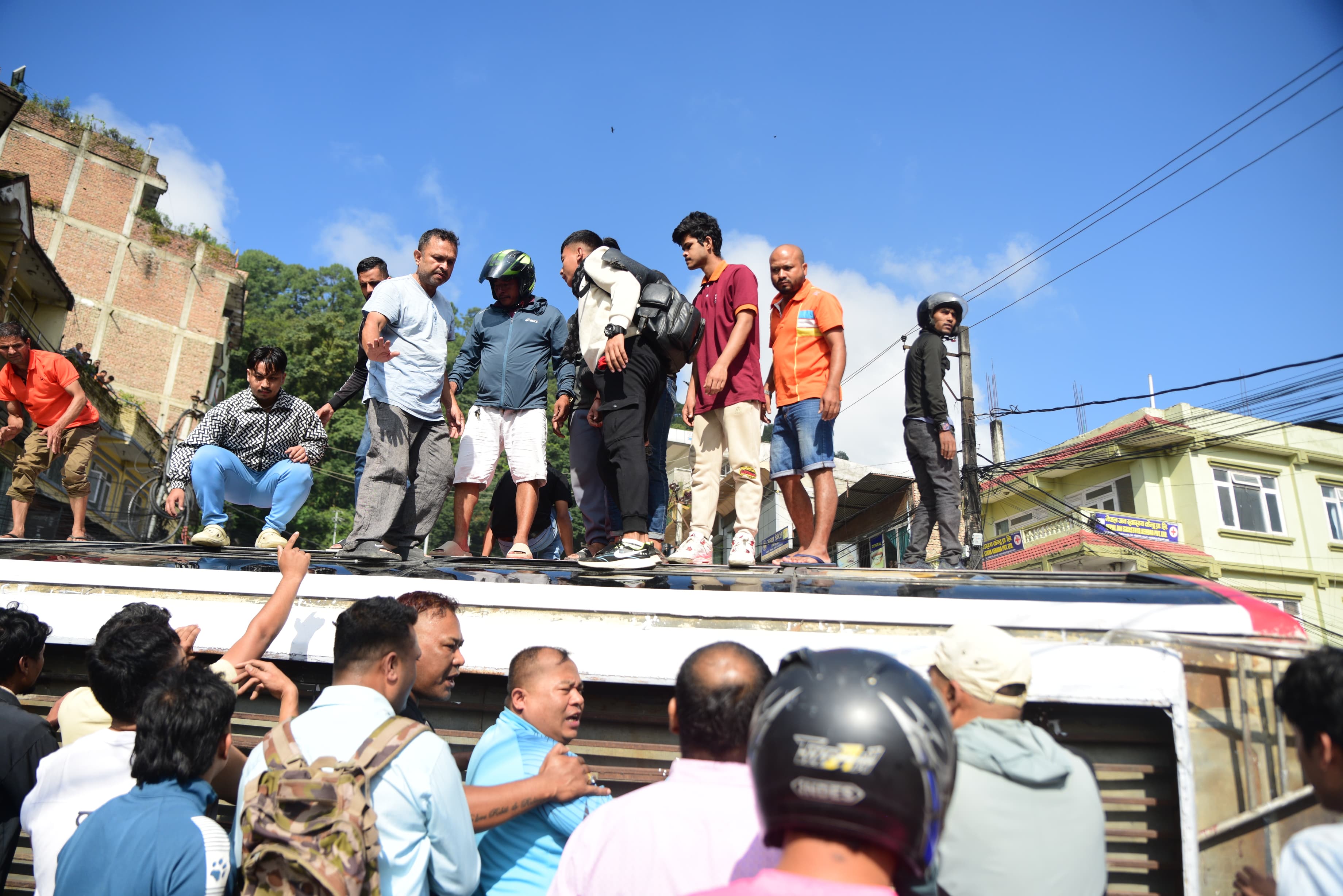 Bus-Accident_machapokhari_Nepal-photo-Library12-1758428508.jpeg