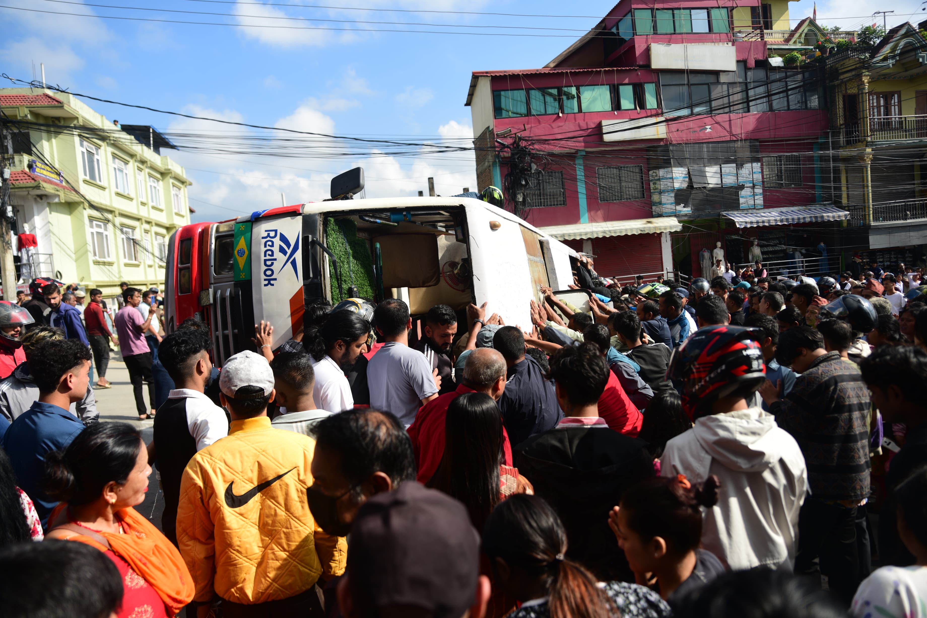 Bus-Accident_machapokhari_Nepal-photo-Library14-1758428510.jpeg