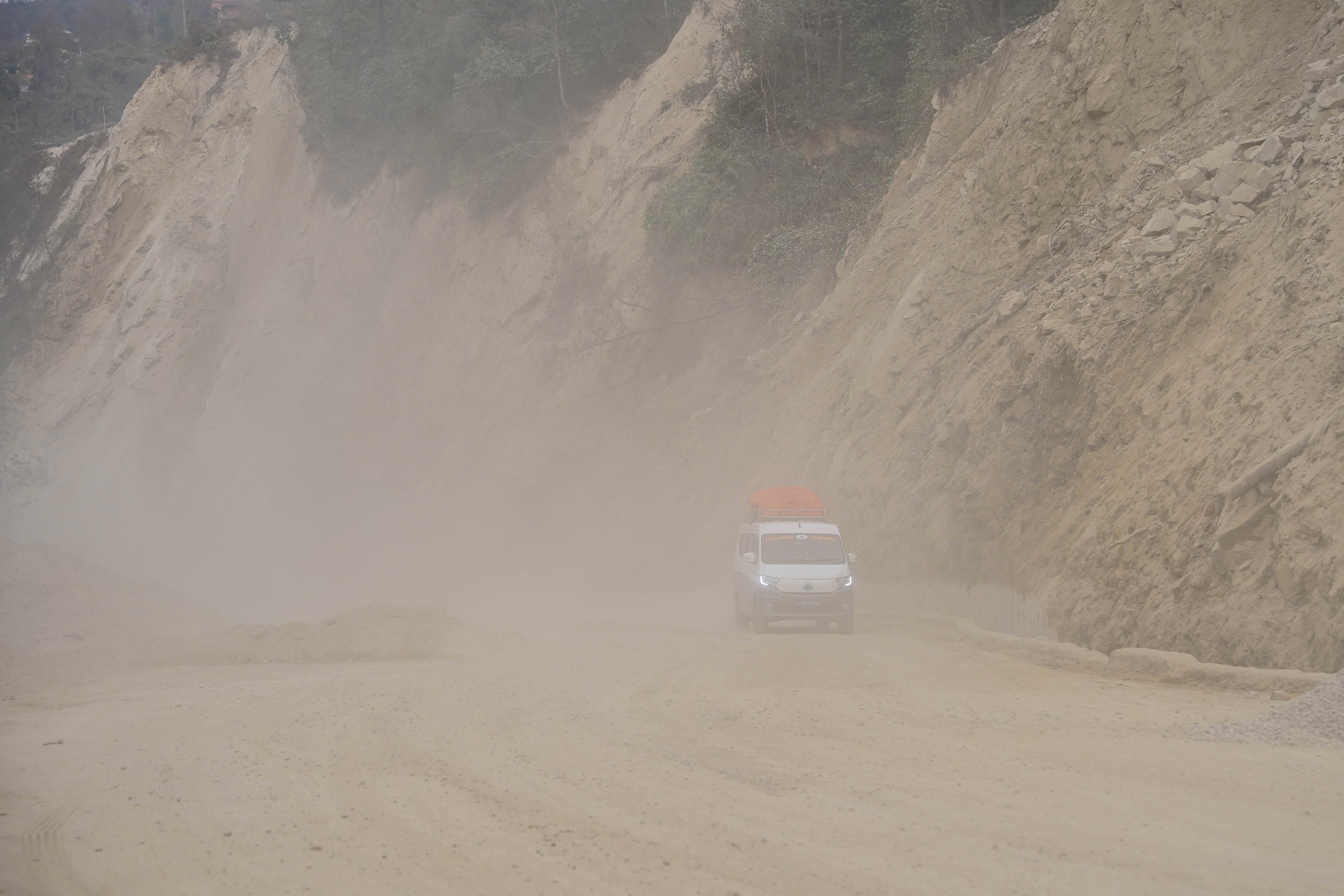 Dhulikhel-Khawa-Road_Nepalphotolibrary.-(14)-1740806525.jpg