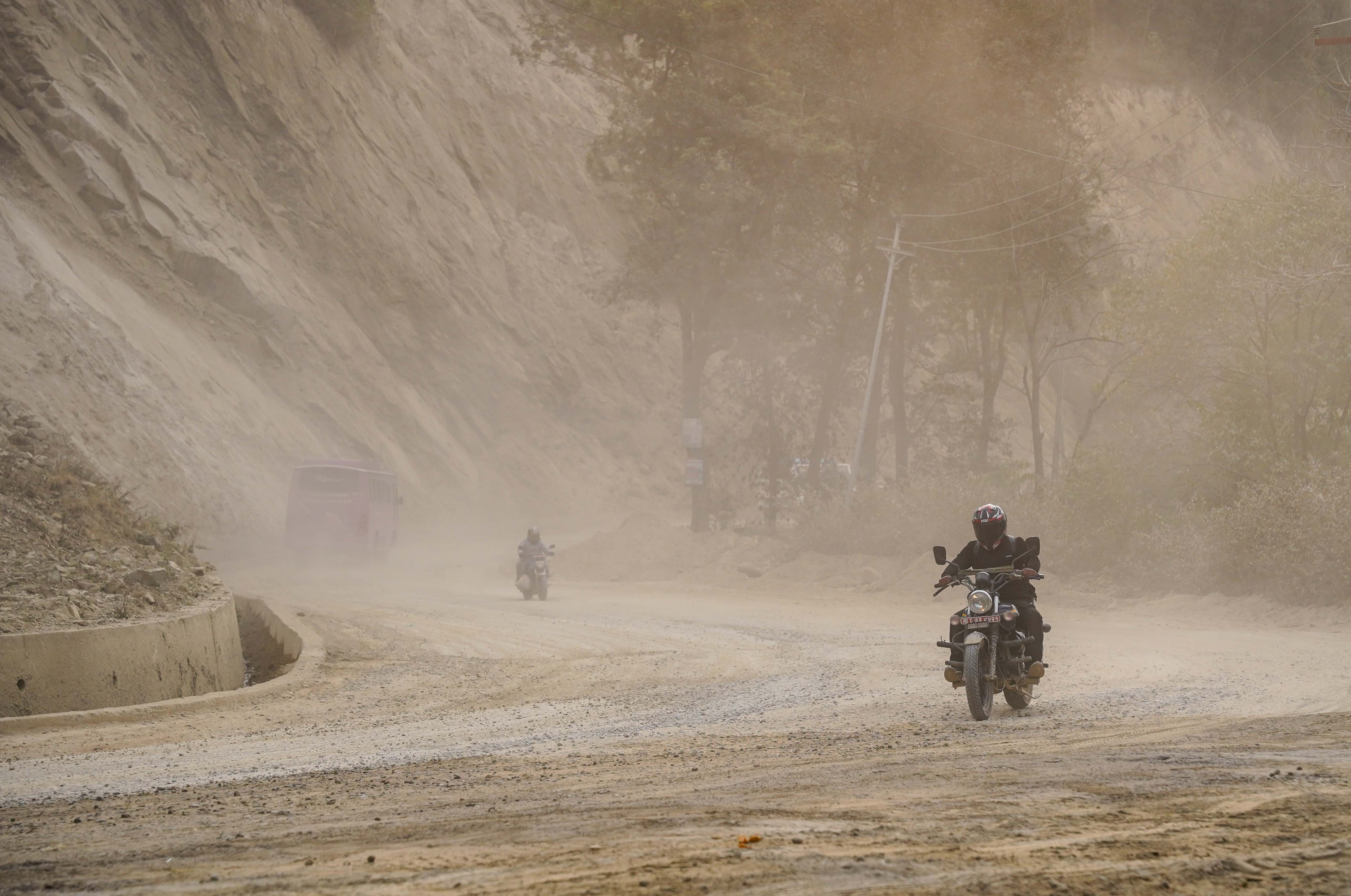 Dhulikhel-Khawa-Road_Nepalphotolibrary.-(3)-1740806511.jpg