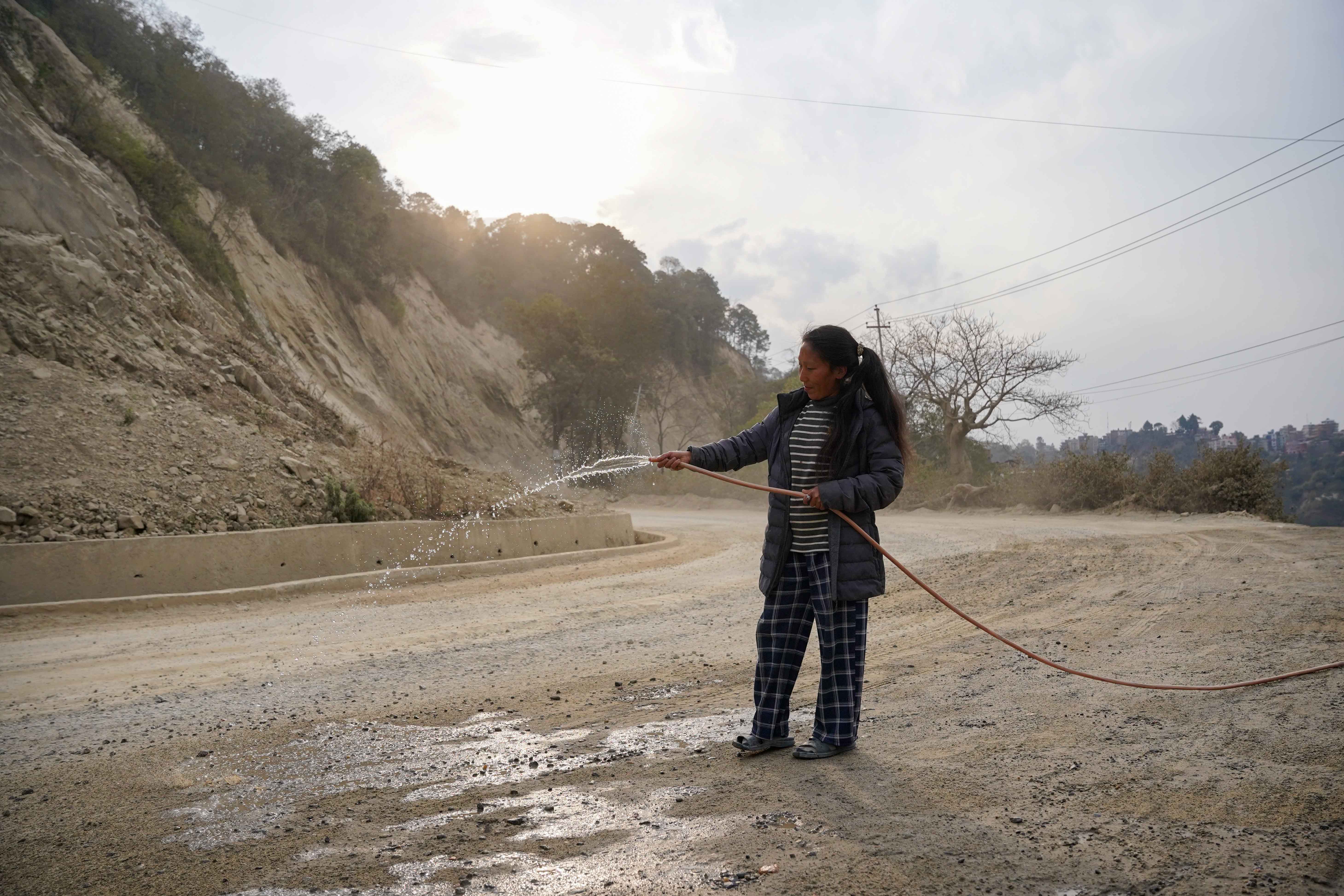 Dhulikhel-Khawa-Road_Nepalphotolibrary.-(4)-1740806515.jpg