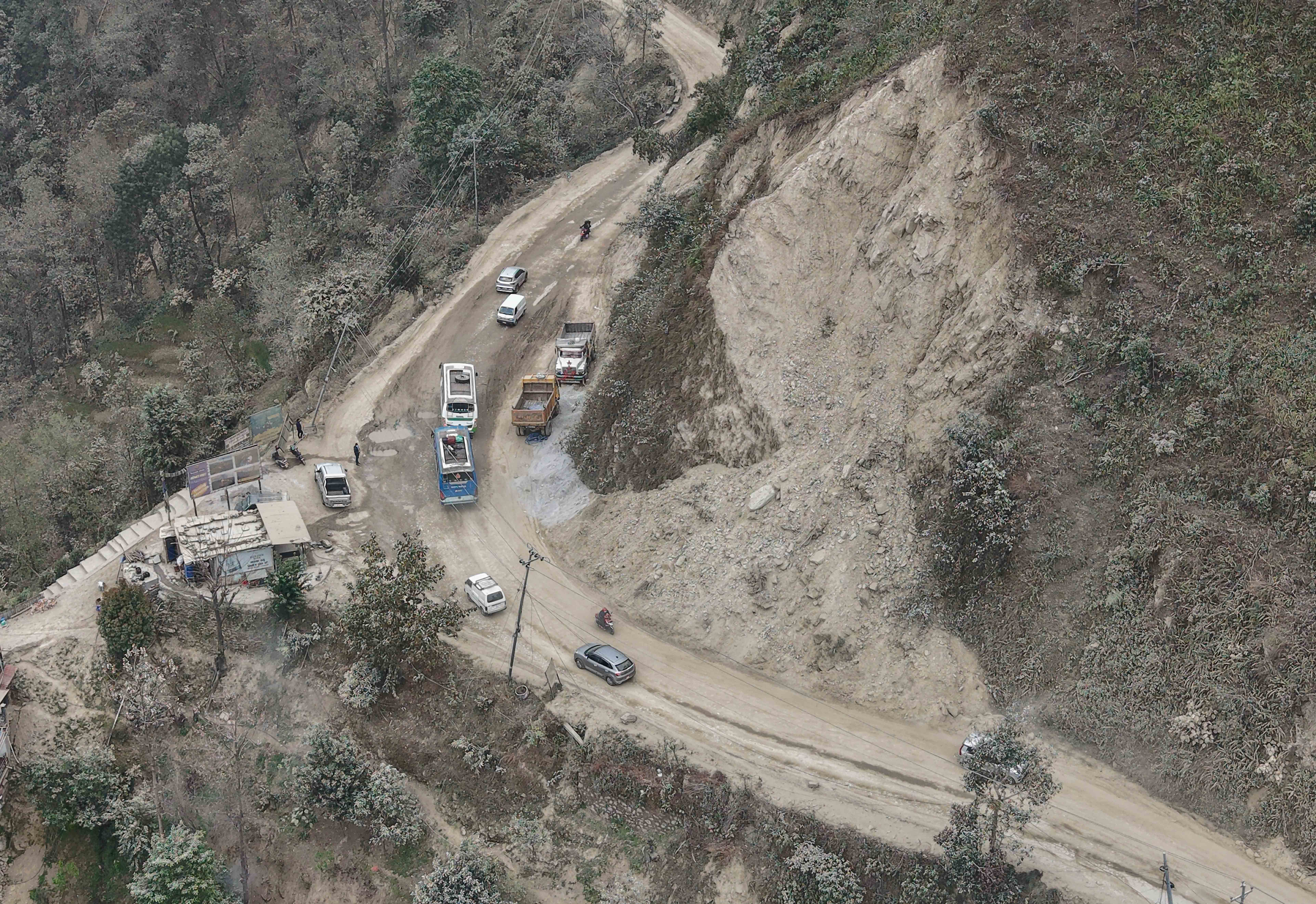 Dhulikhel-Khawa-Road_Nepalphotolibrary.-1740806535.jpg