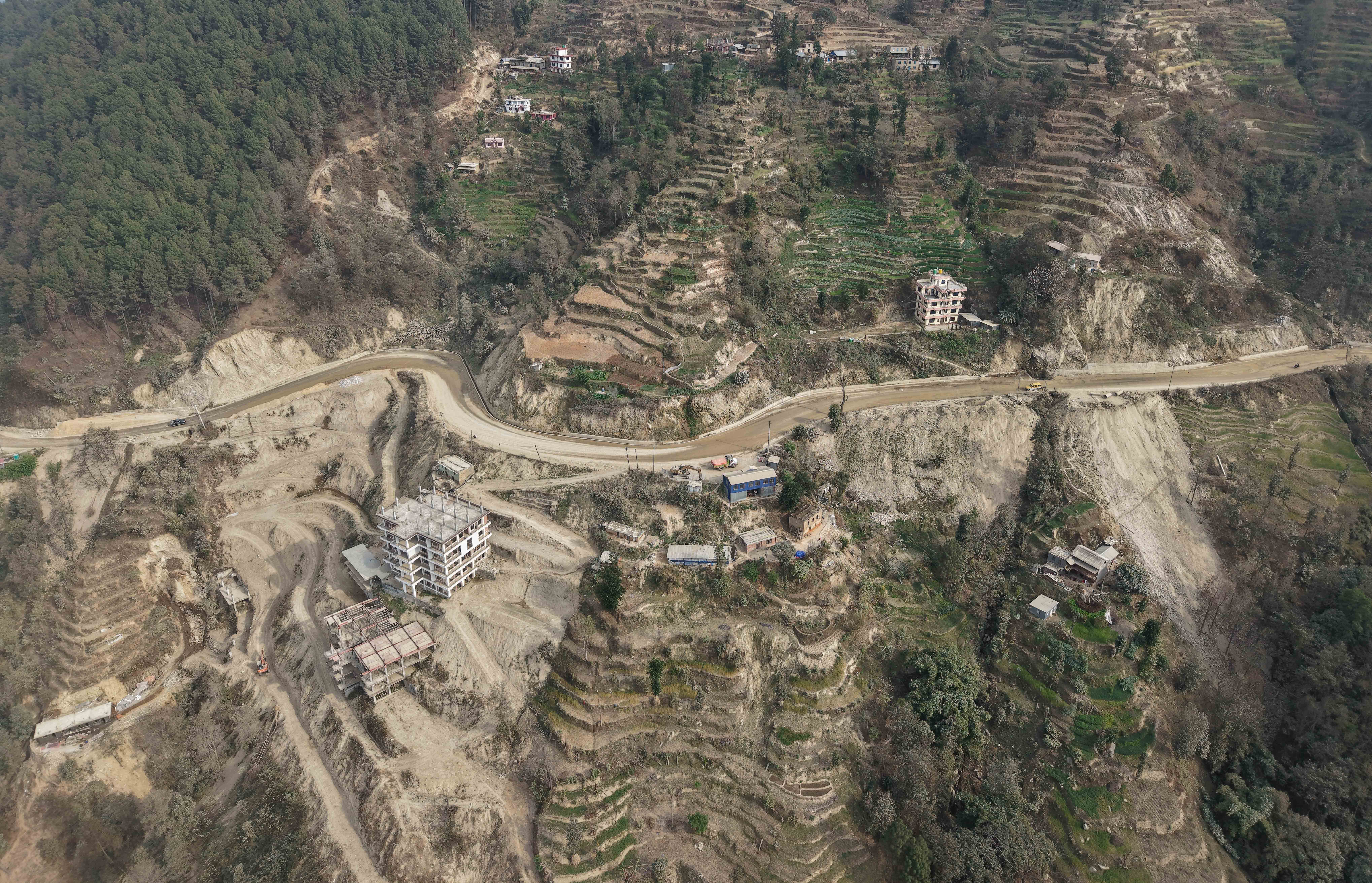 Dhulikhel-Khawa-Road_Nepalphotolibrary.-524-1740806535.jpg
