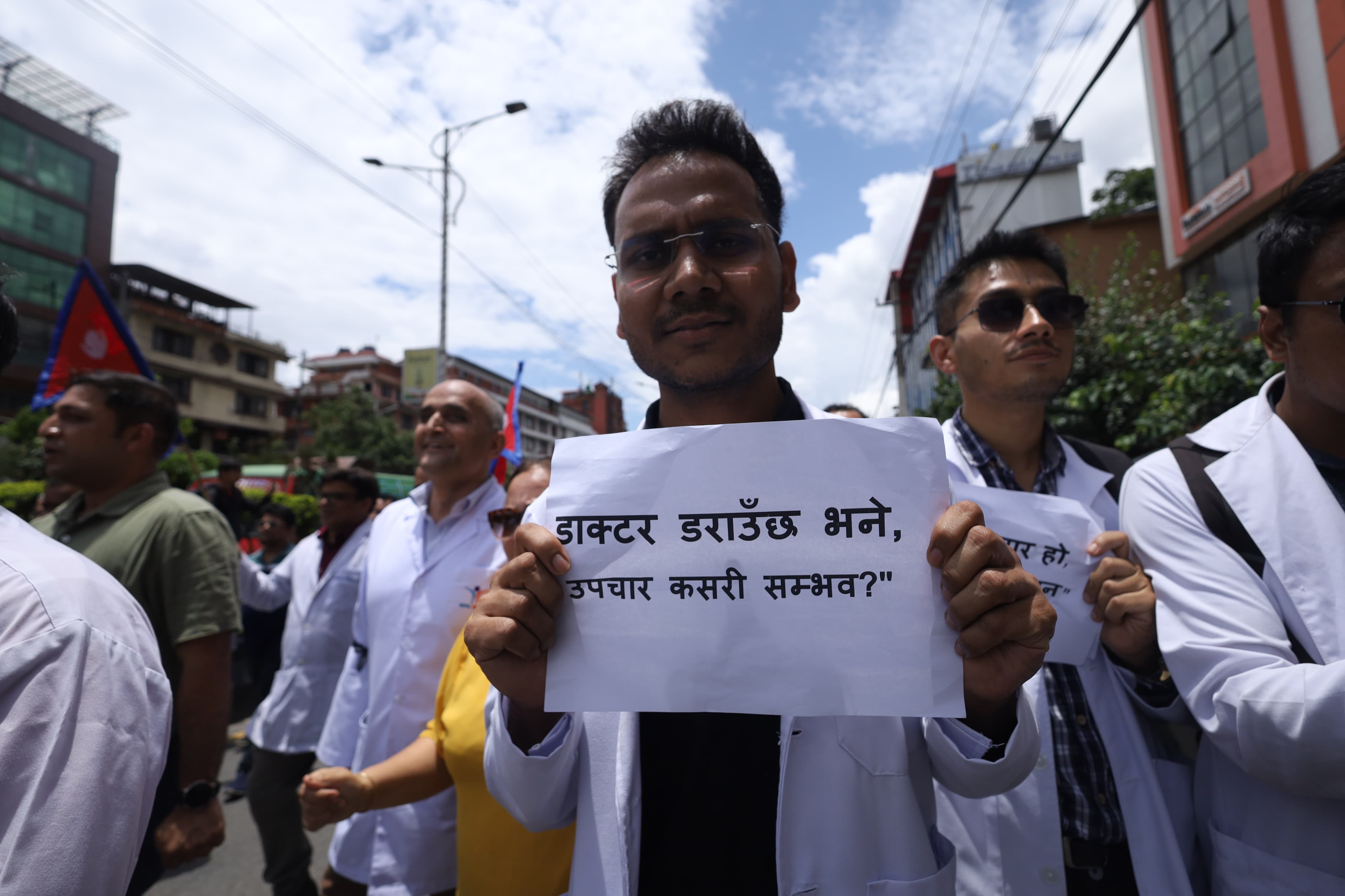 Doctors-protest-(16)-1751960165.jpeg