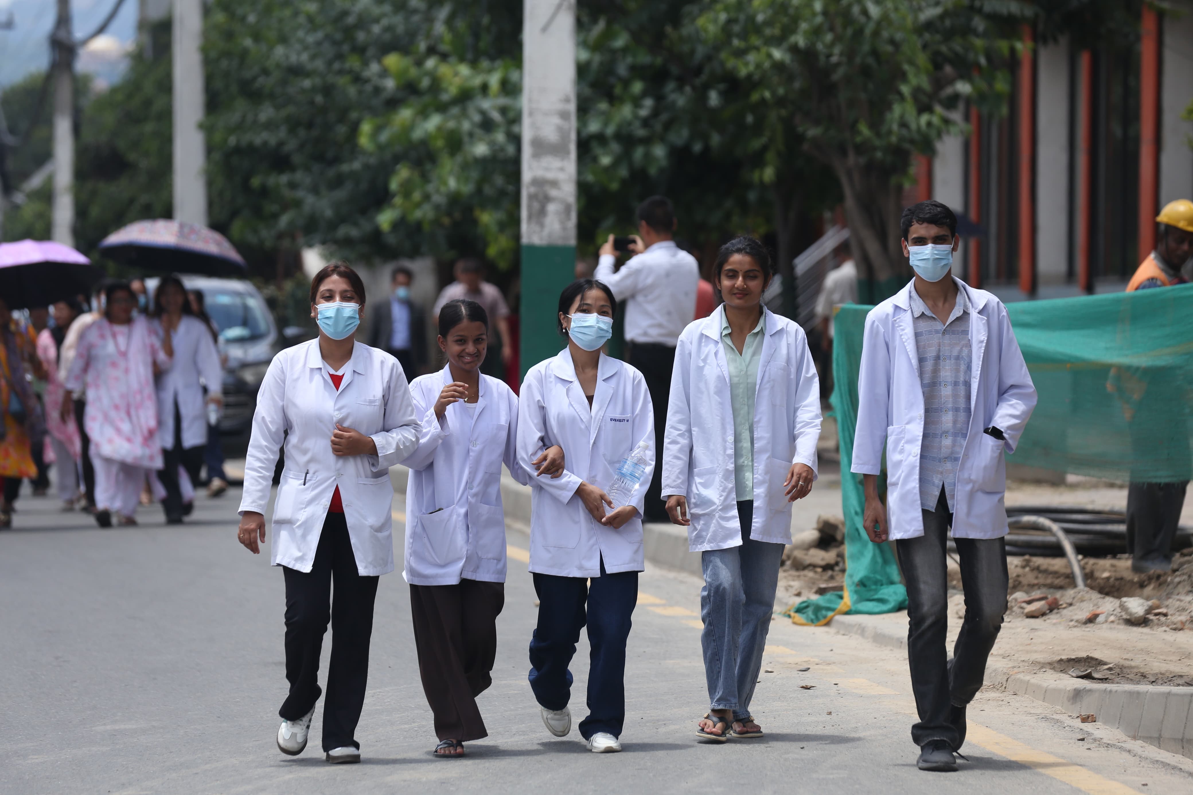 Doctors-protest-(5)-1751960154.jpeg