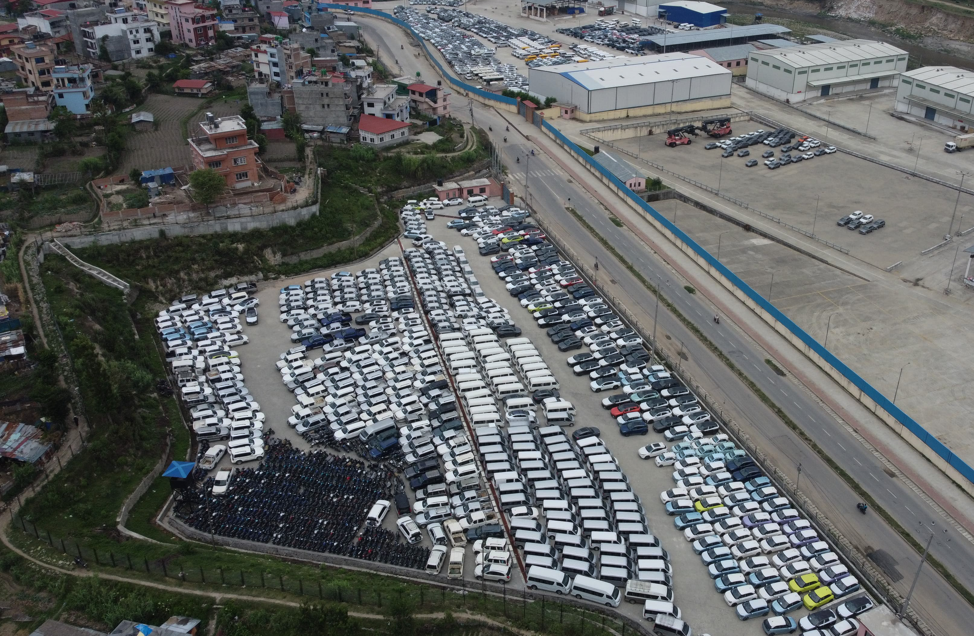 EV-at-Chobhar-Dry-port.-918-1747716954.jpg
