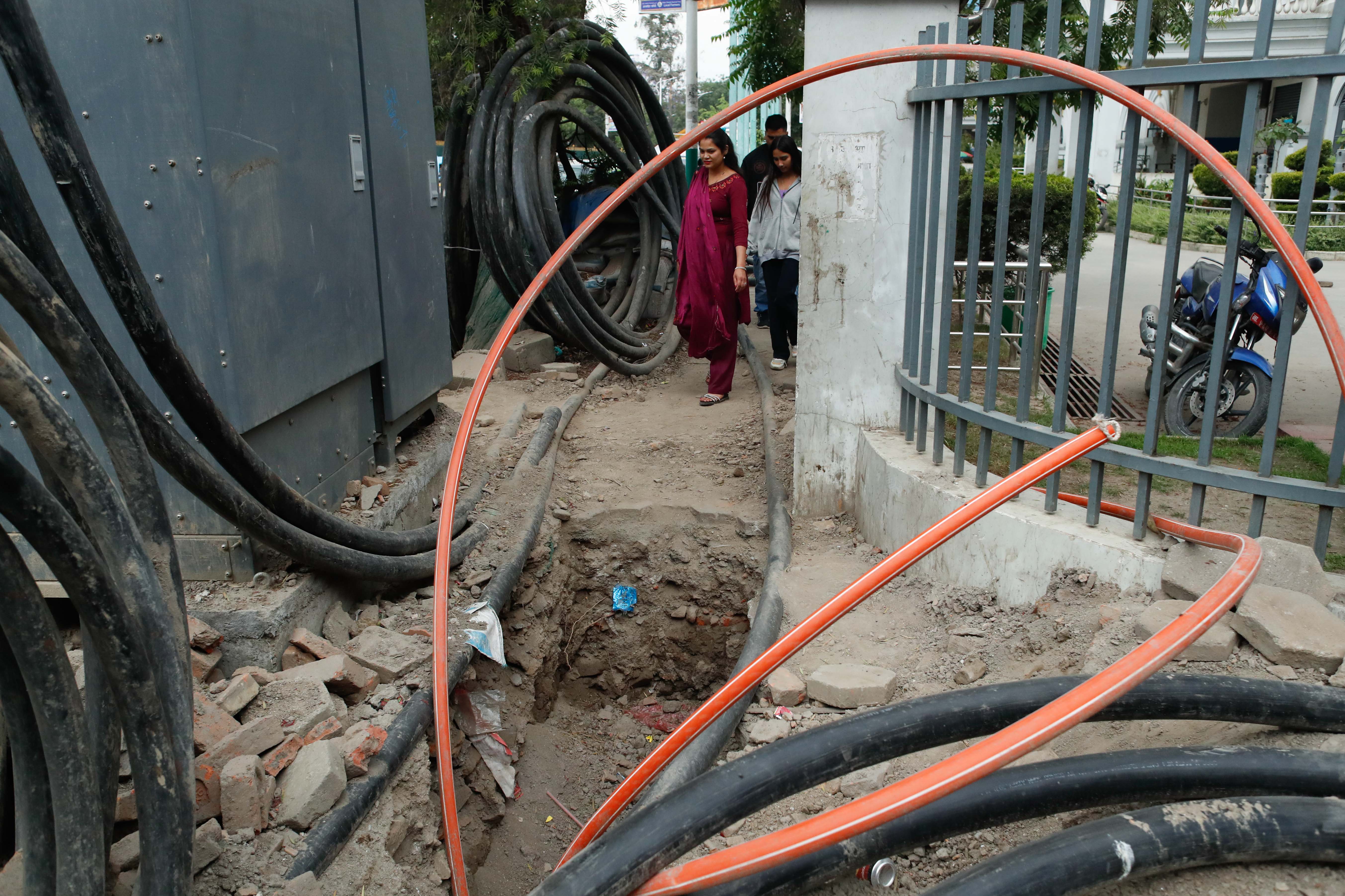 Footpath_Nepal-Photo-Library-193-1746249700.jpg