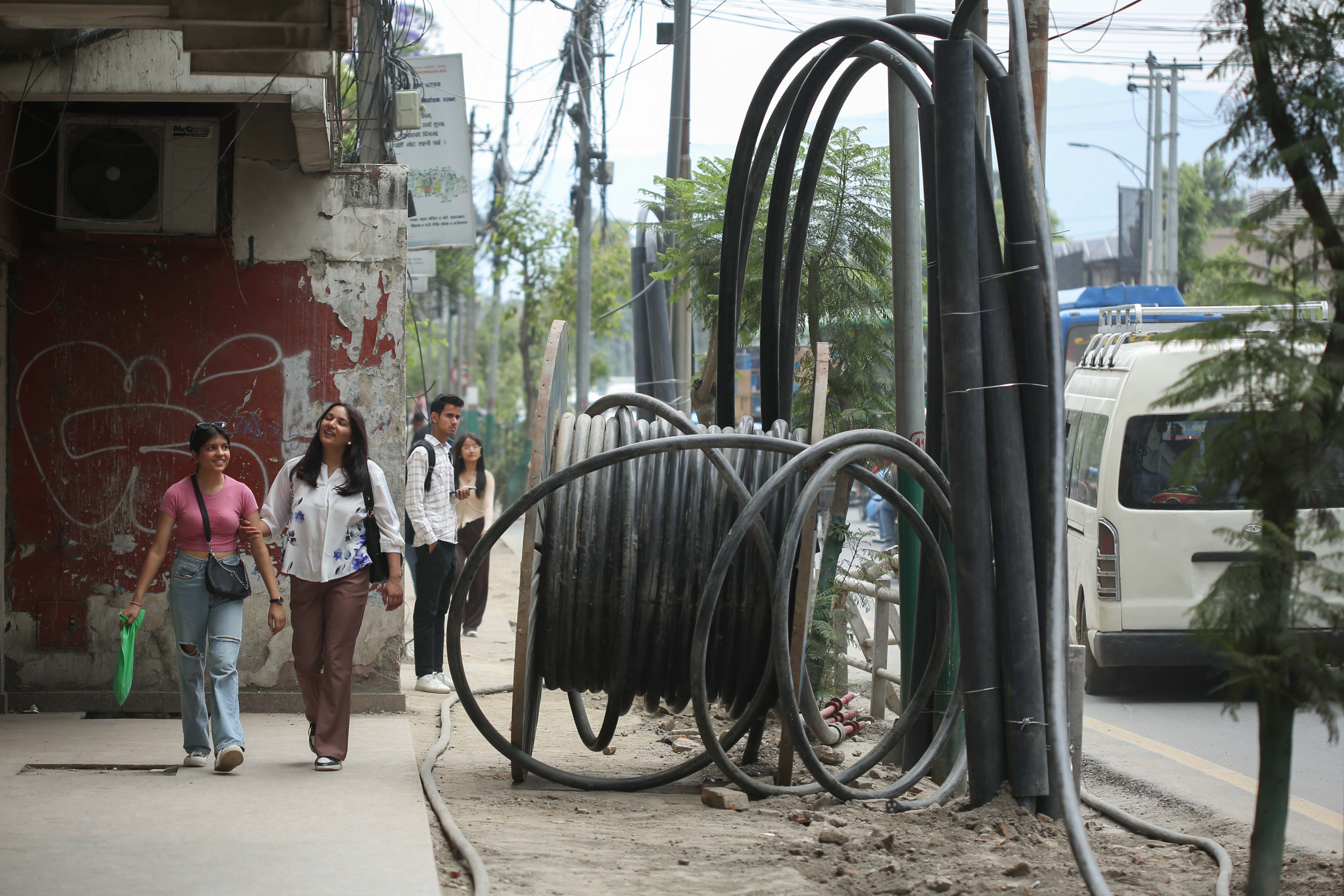 Footpath_Nepal-Photo-Library-194-1746249703.jpg