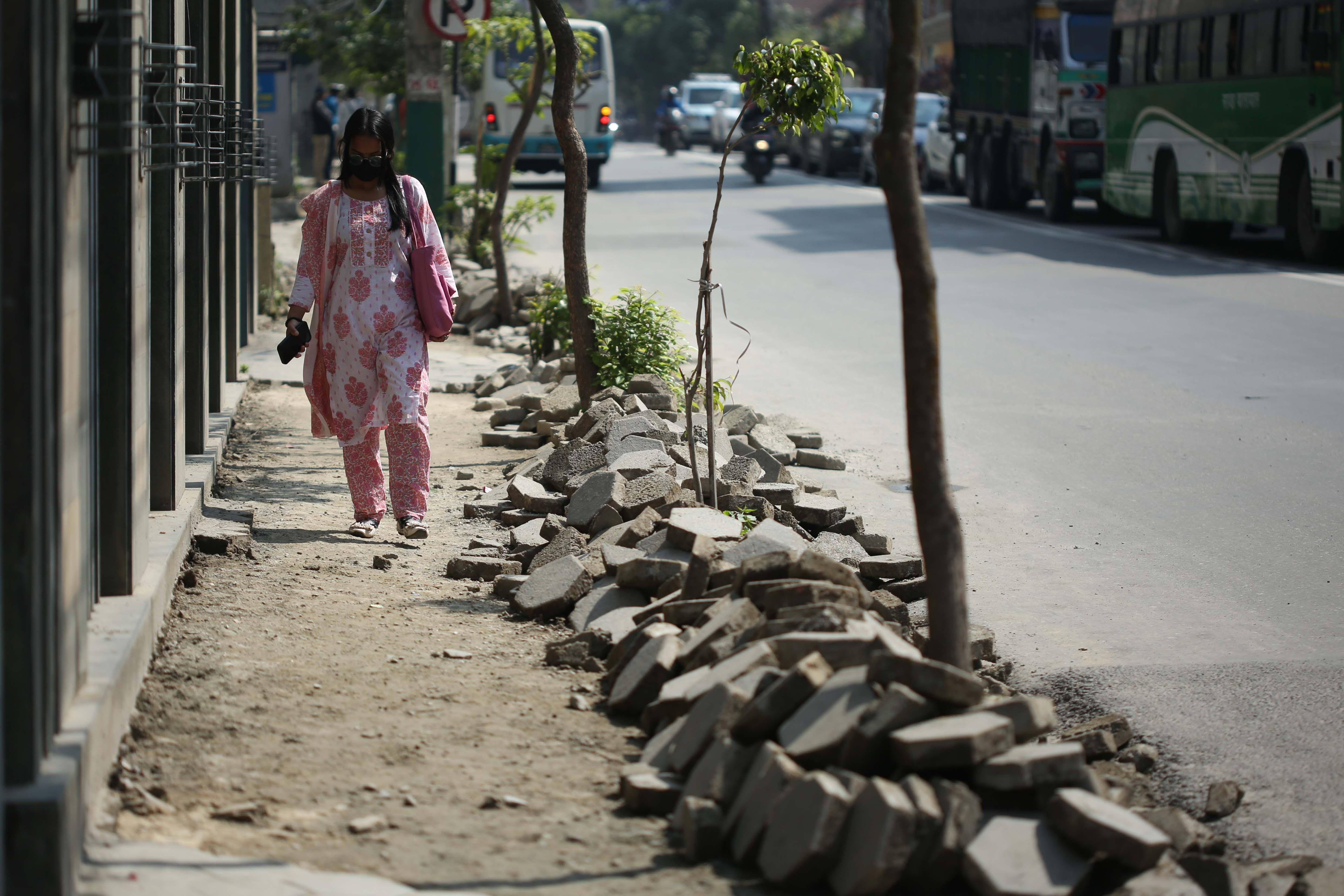 Footpath_Nepal-Photo-Library-203-1746249721.jpg
