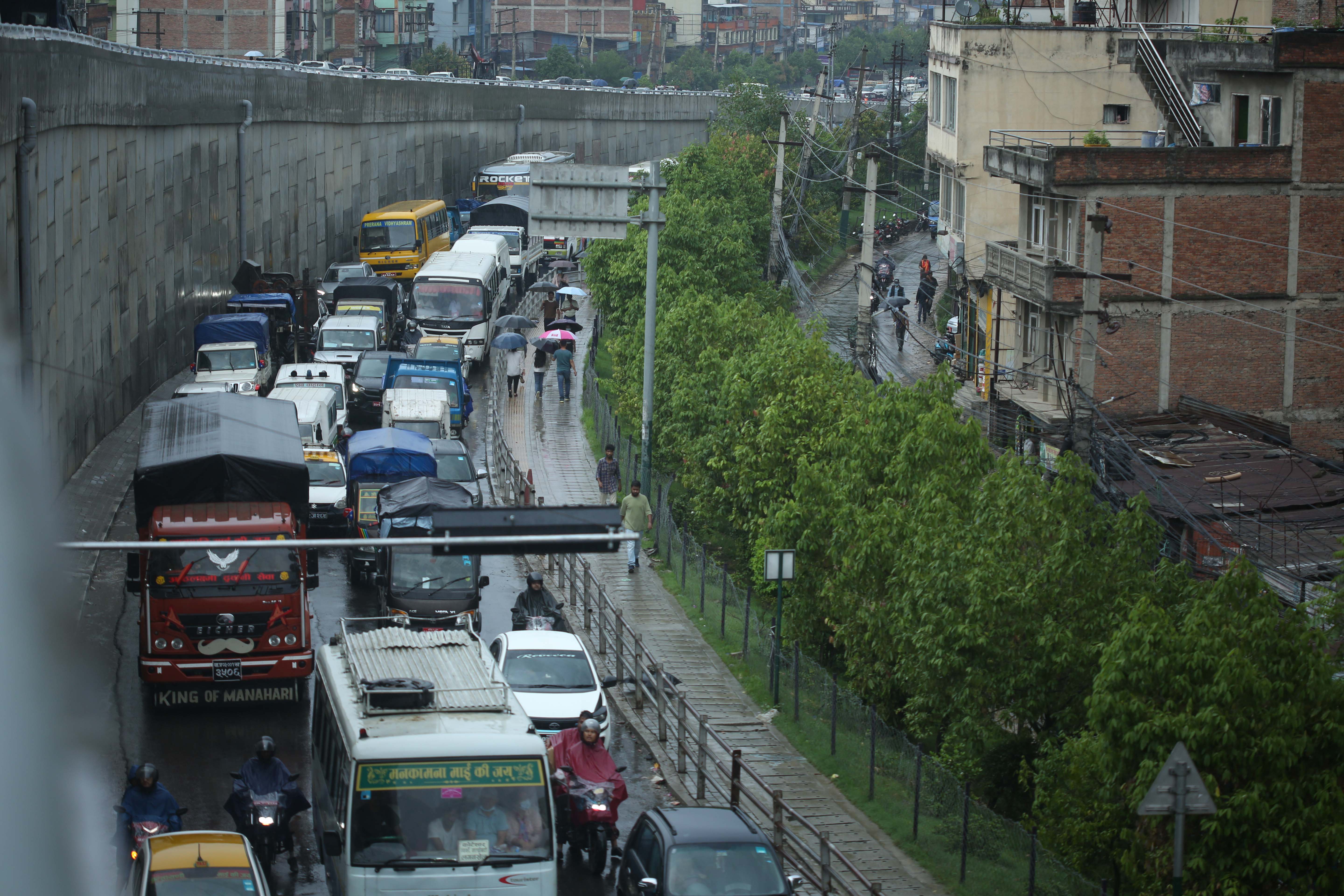 Gwarko-overpass_Traffic_Jam_-157-1750420877.jpg