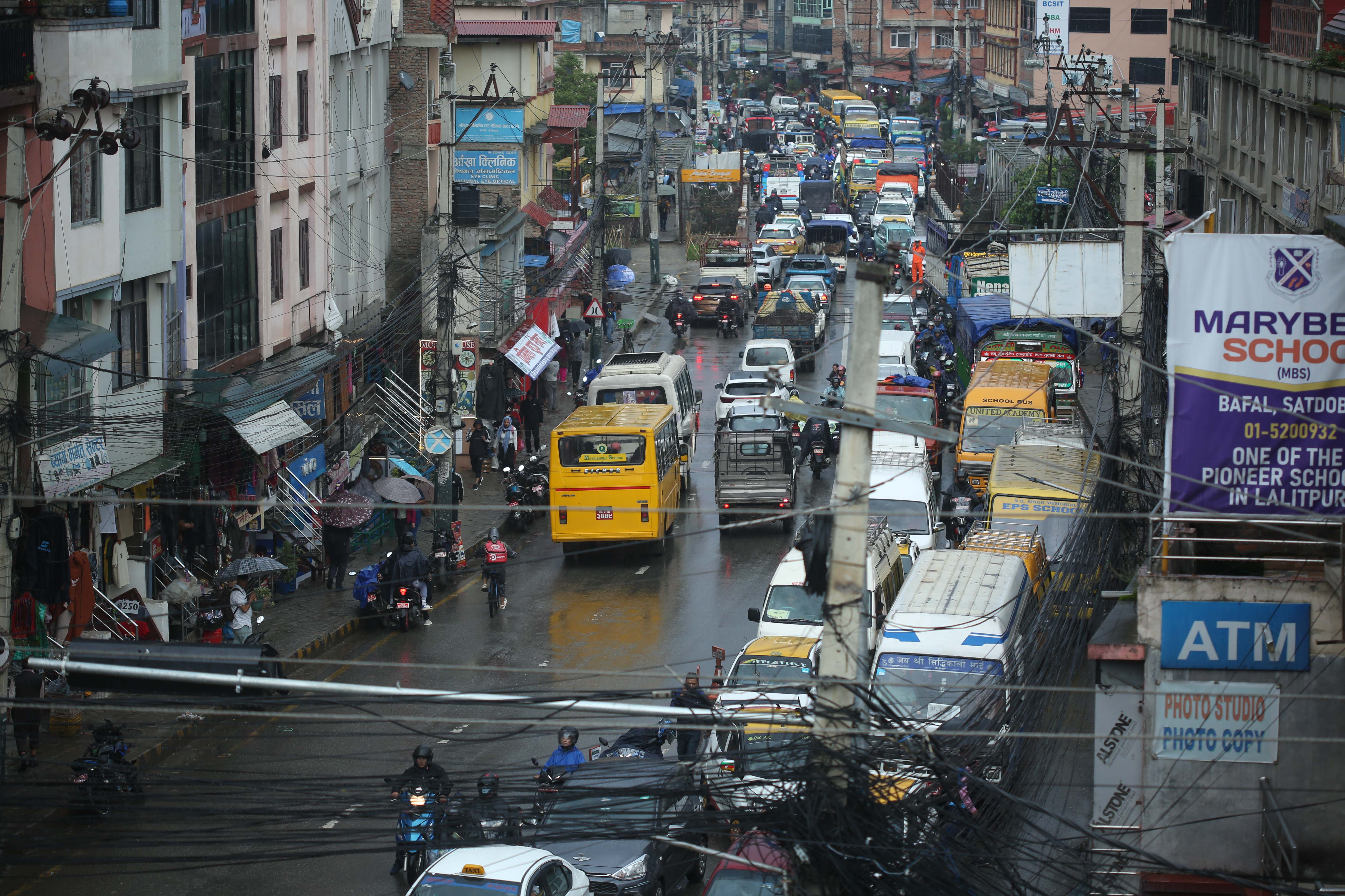 Gwarko-overpass_Traffic_Jam_-160-(1)-1750420866.jpg