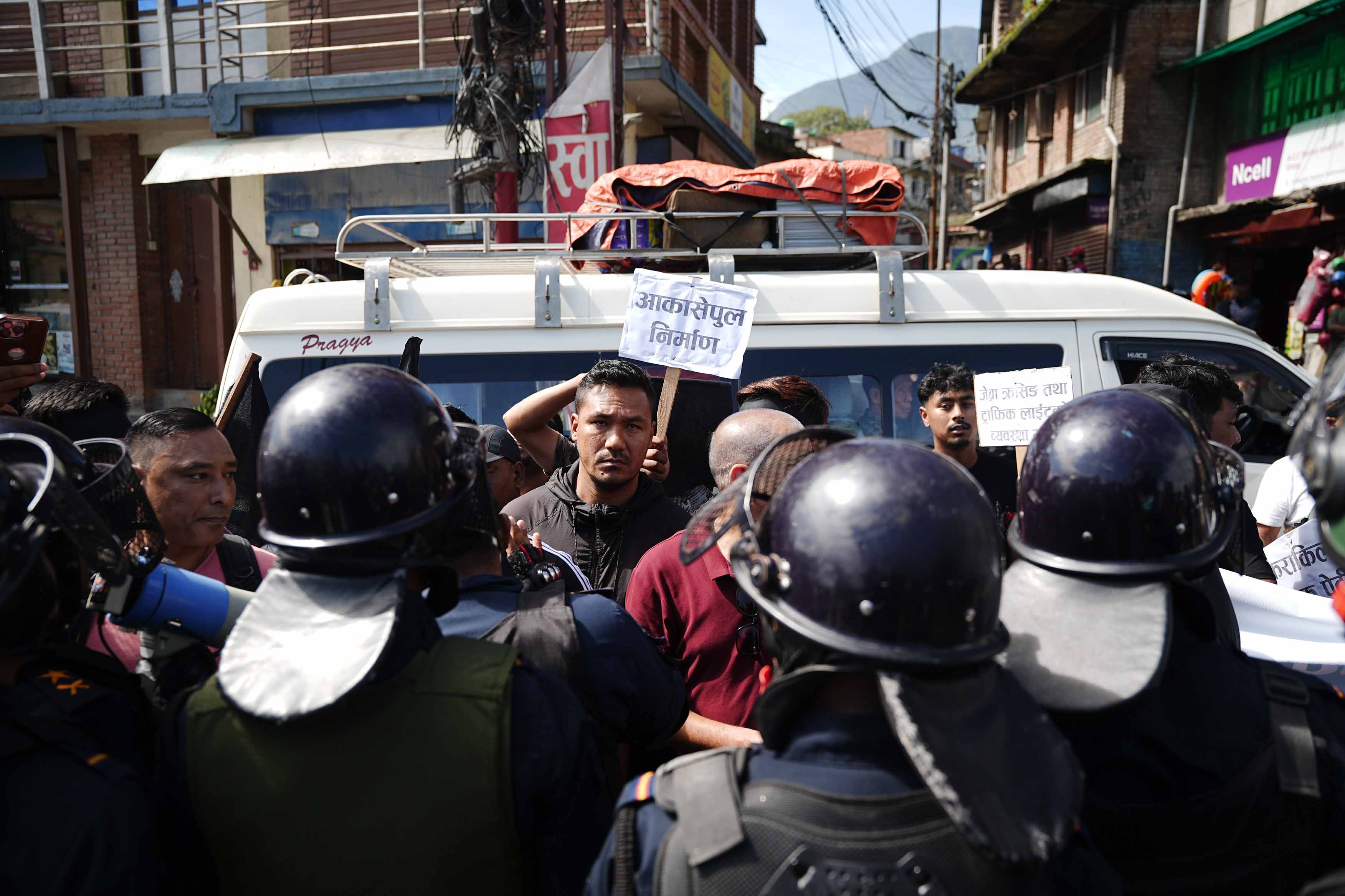 Naagdhunga-Tunnel-protest_-35-1785129017.jpg
