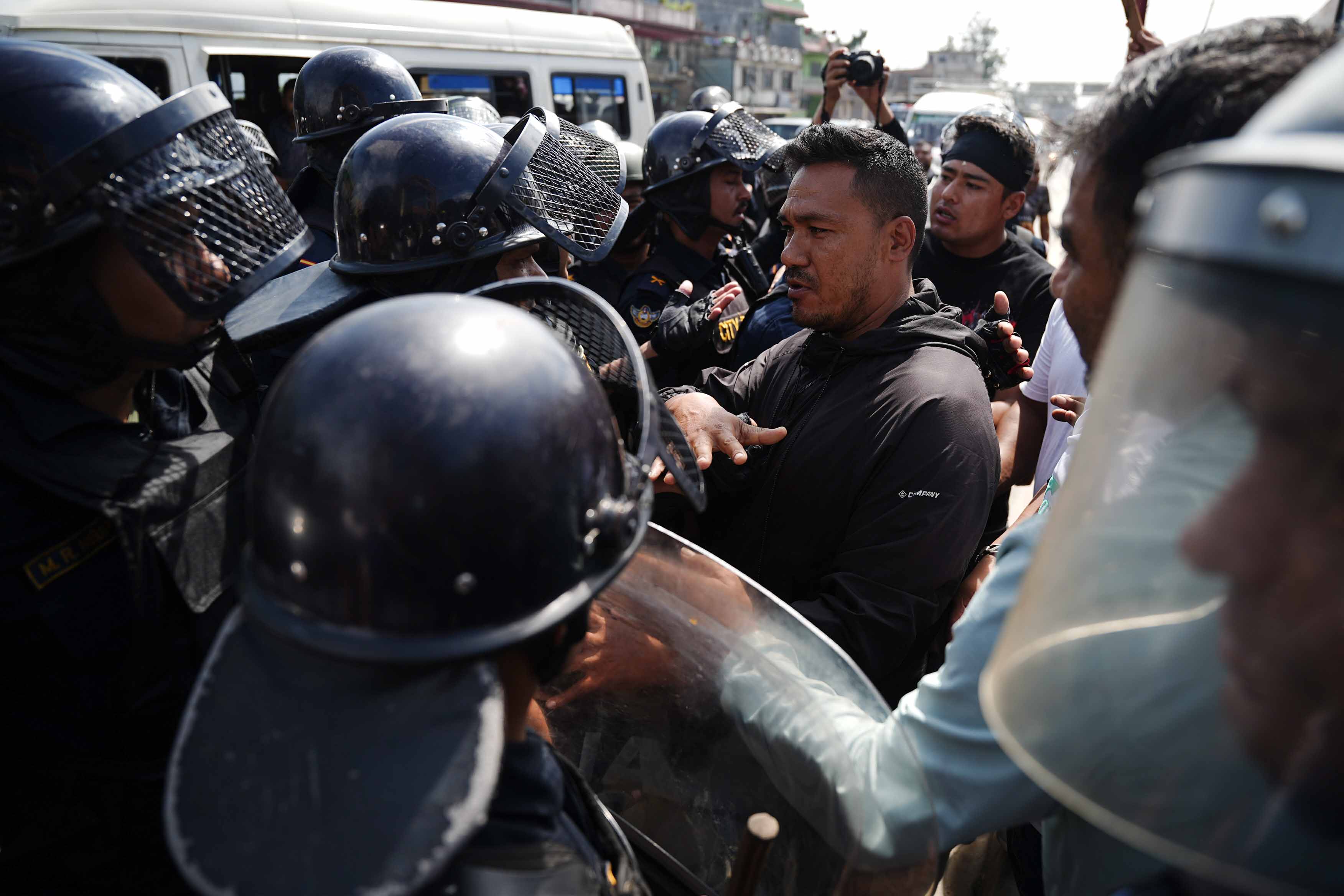 Naagdhunga-Tunnel-protest_-38-1785129021.jpg