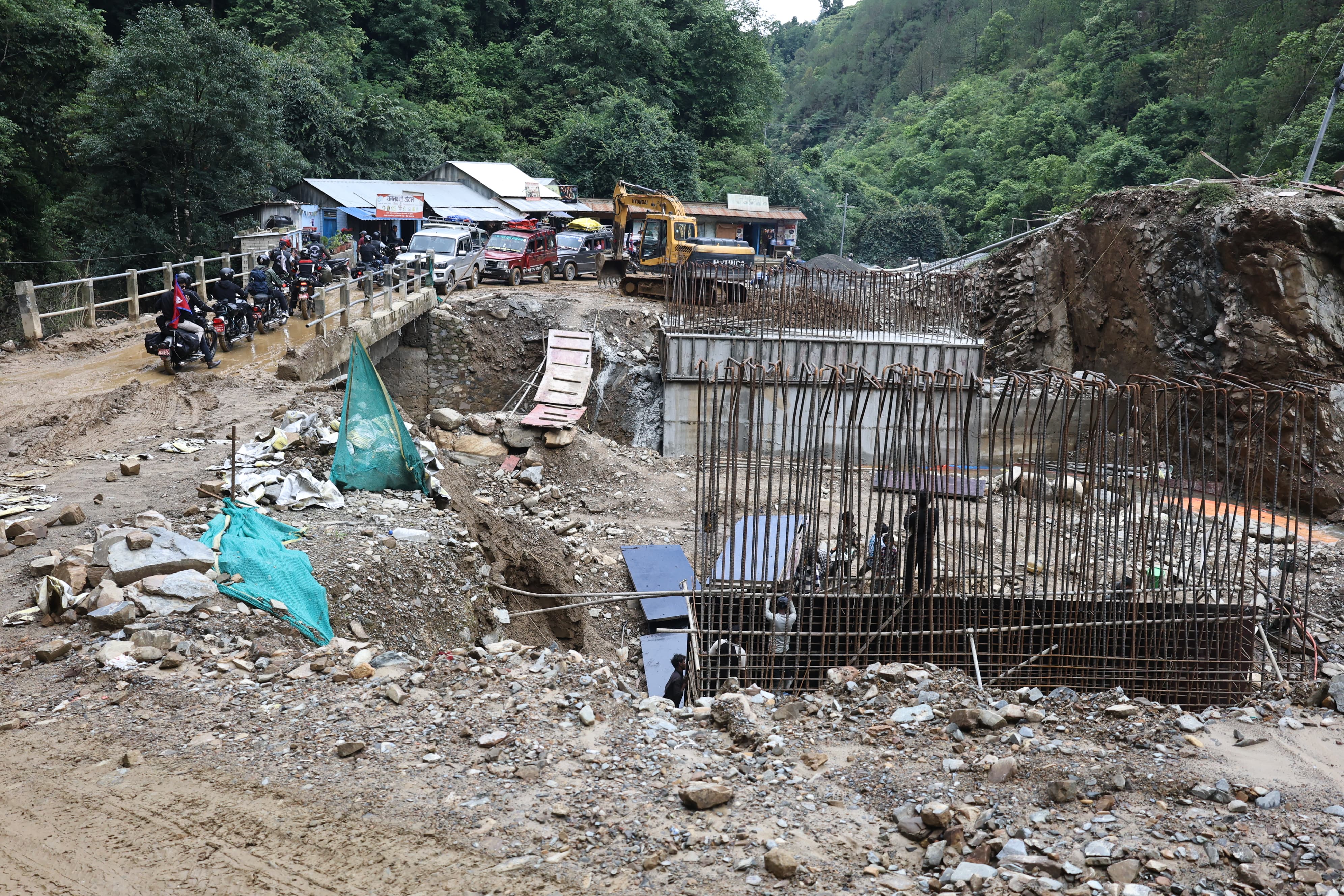Pharping-Hetauda-road-(7)-1750913412.jpg