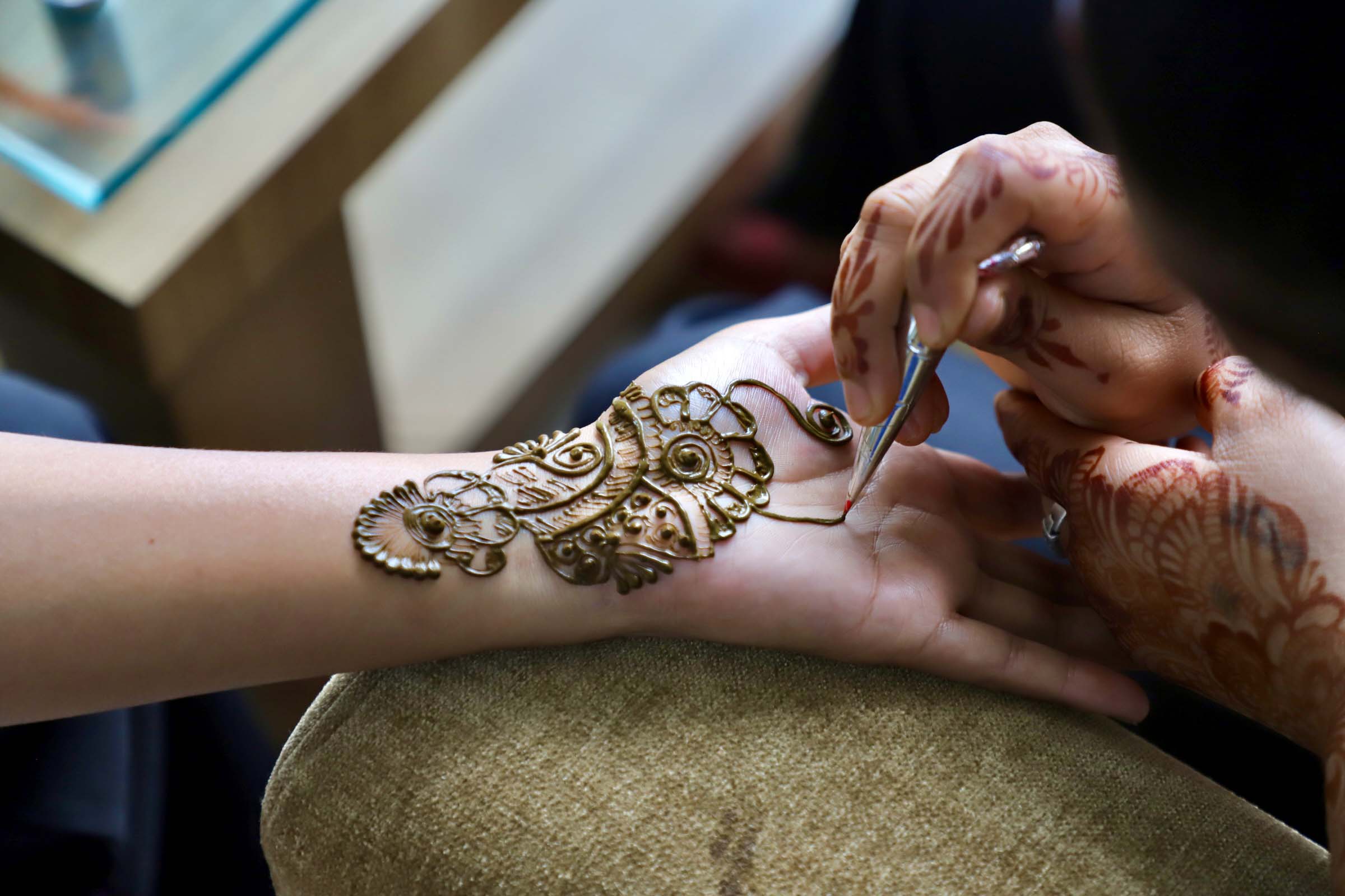 Sangri-la-Bank-mehendi-utsab_-(6)-1754902976.jpg