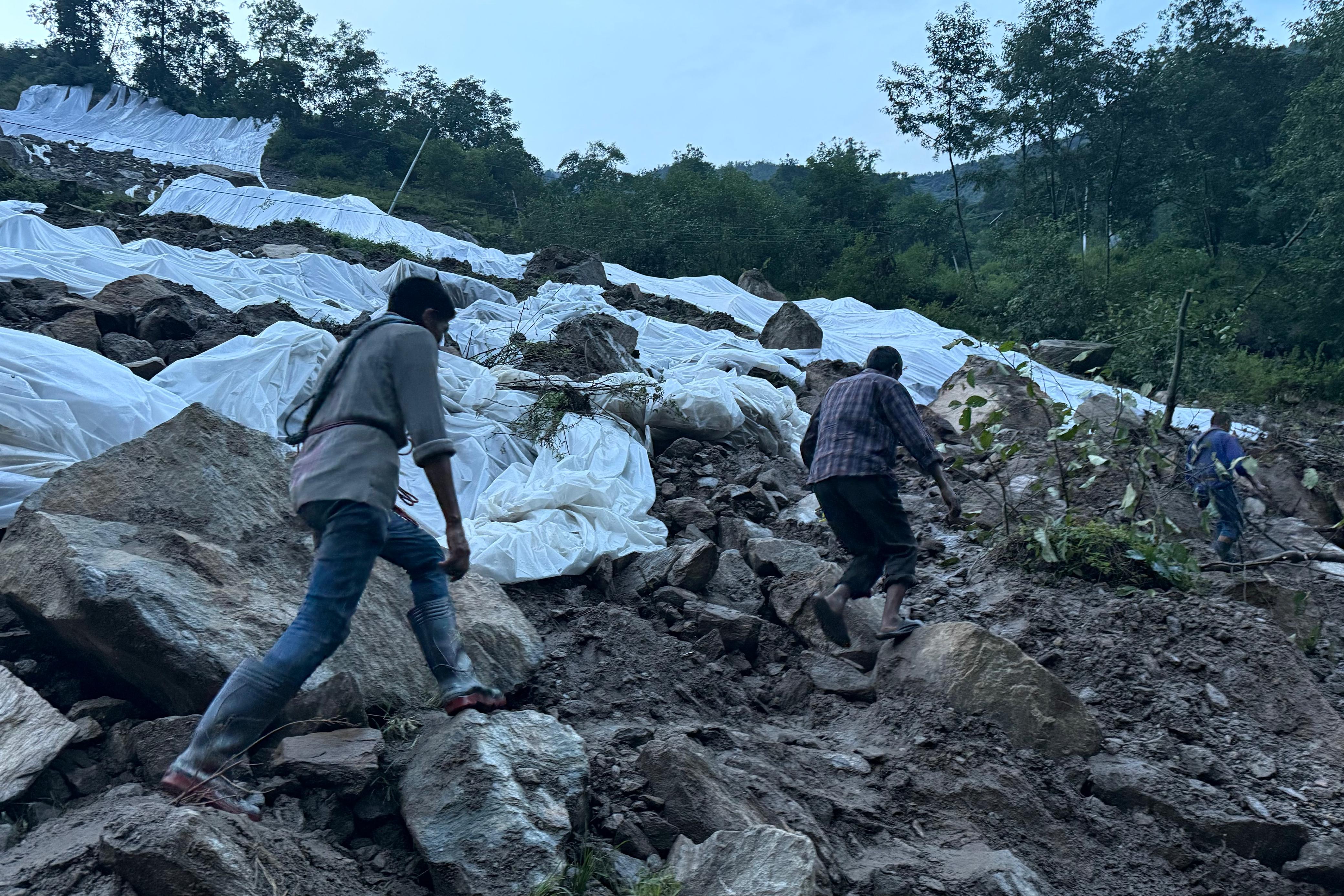 Sindhupalchok-pahiro-(1)-1757134078.jpeg