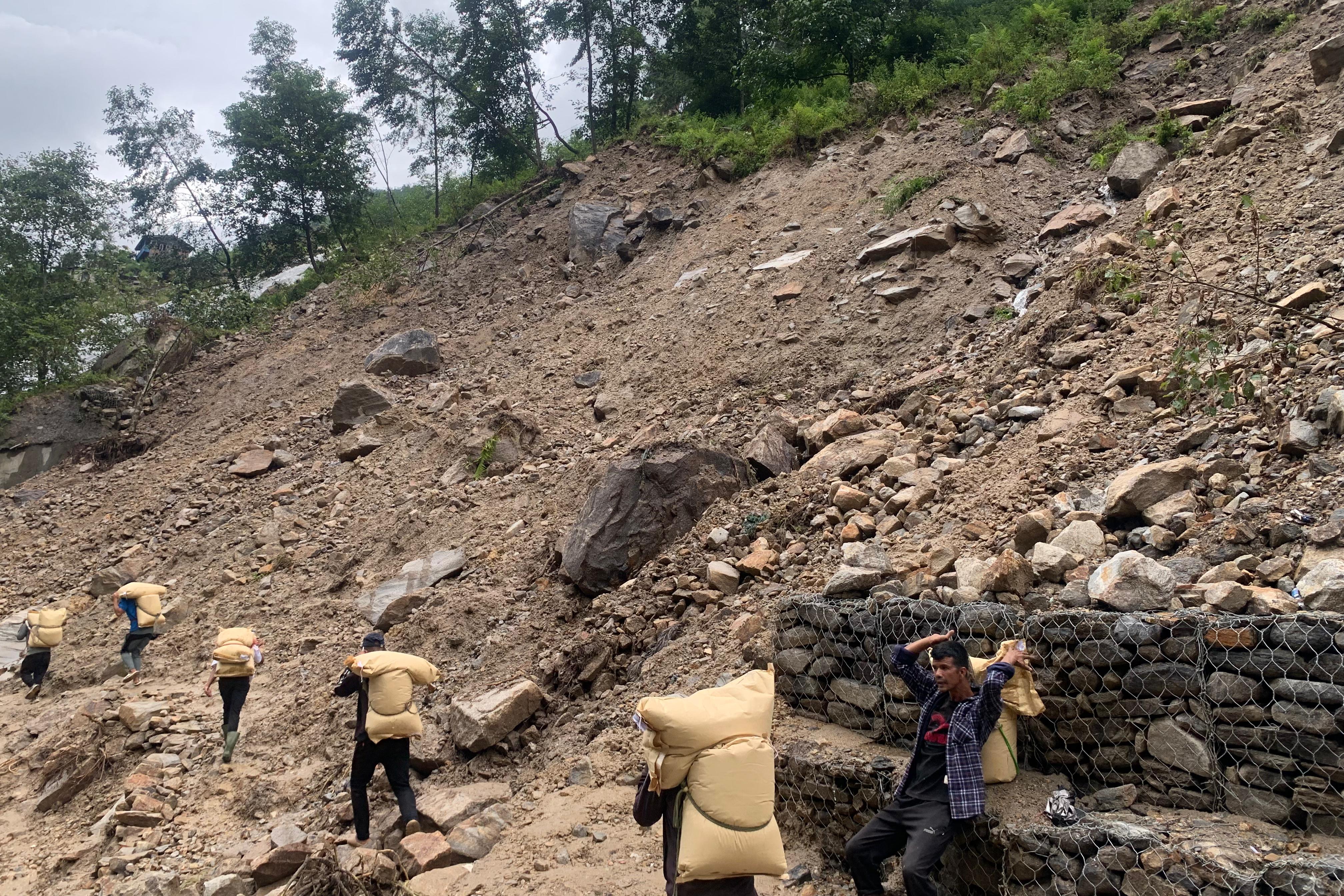 Sindhupalchok-pahiro-(12)-1757134237.jpeg