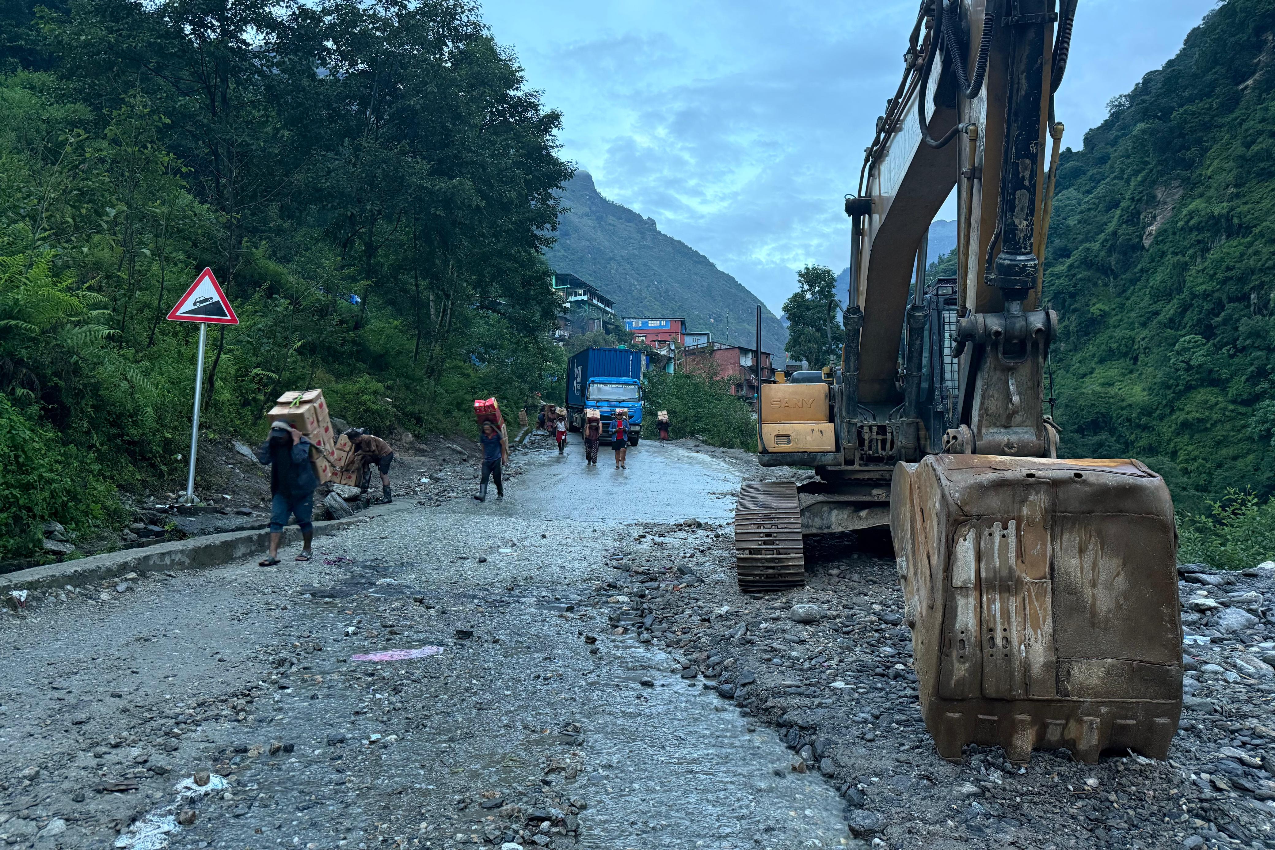 Sindhupalchok-pahiro-(2)-1757134079.jpeg