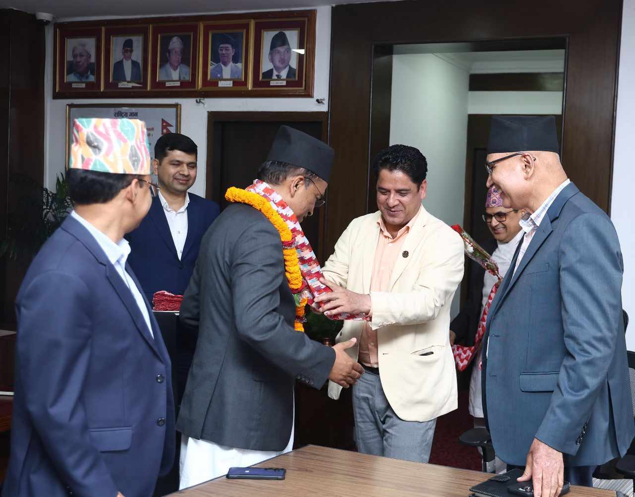 arthamantri-and-governor-(1)-1747808360.jpg
