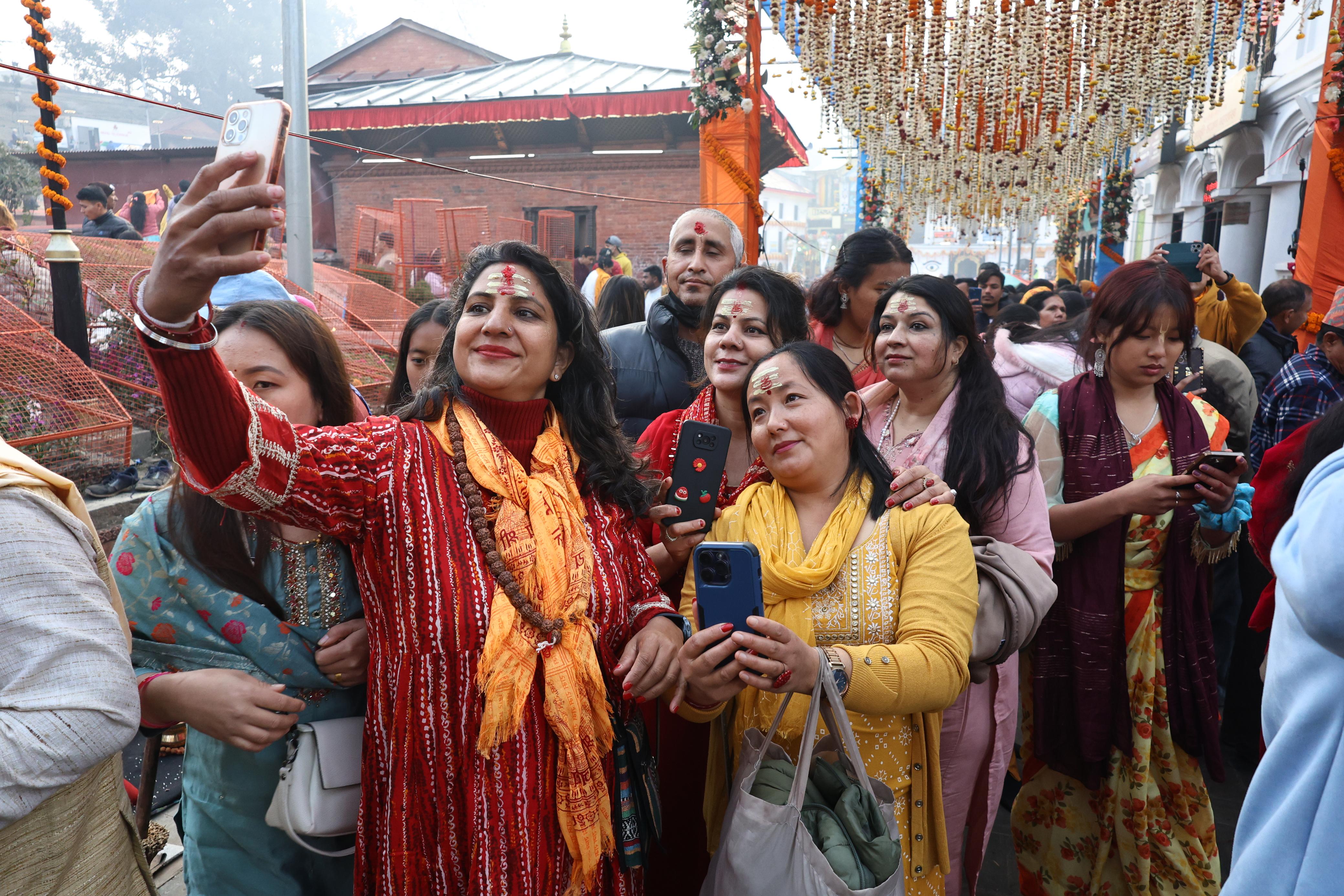 mahashibratri-(2)-1740547046.jpg