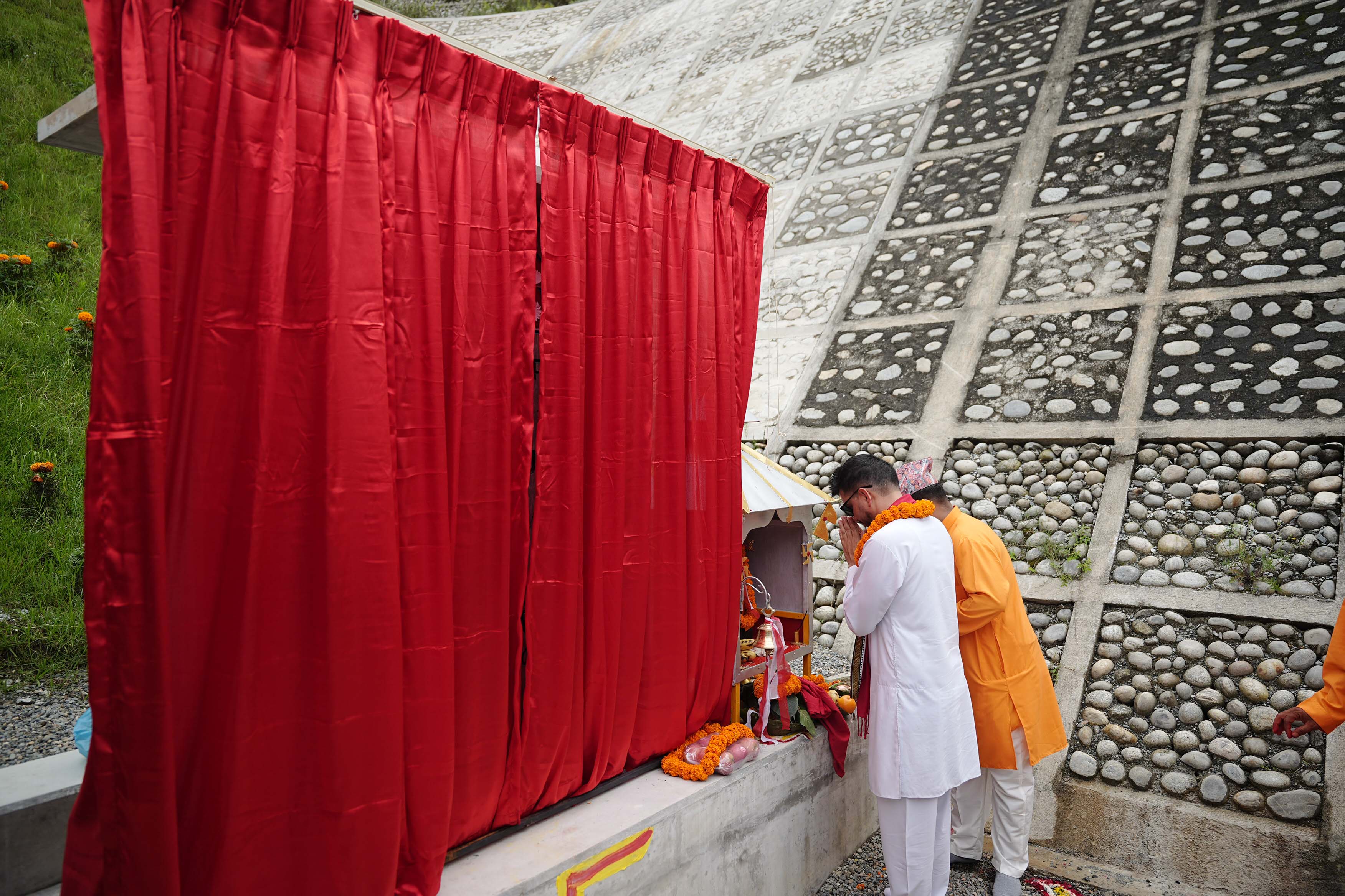 nagdhunga-surungmarga-(2)-1785130505.jpg