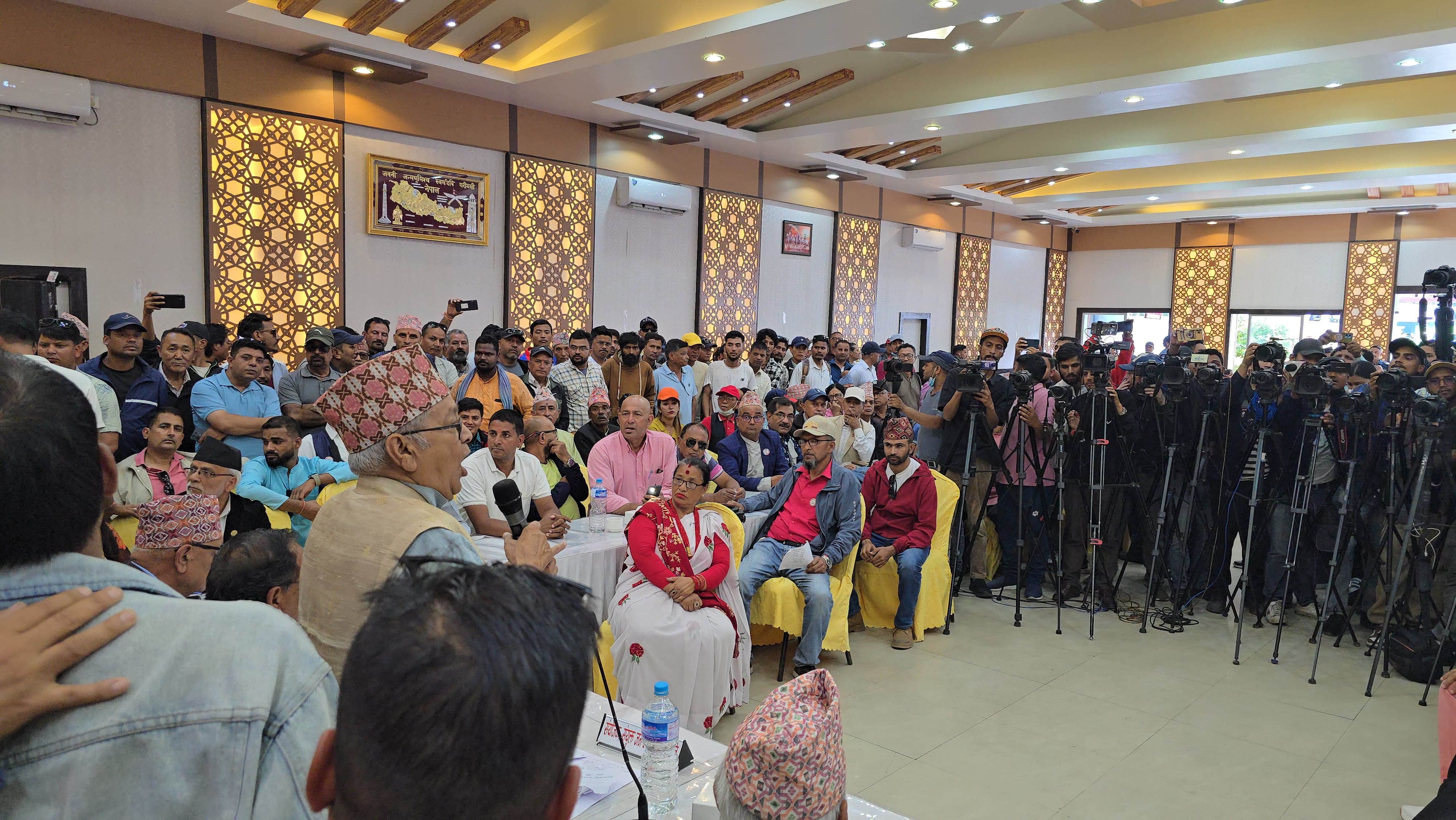 rajabadiko-baithak-(21)-1749035080.jpg