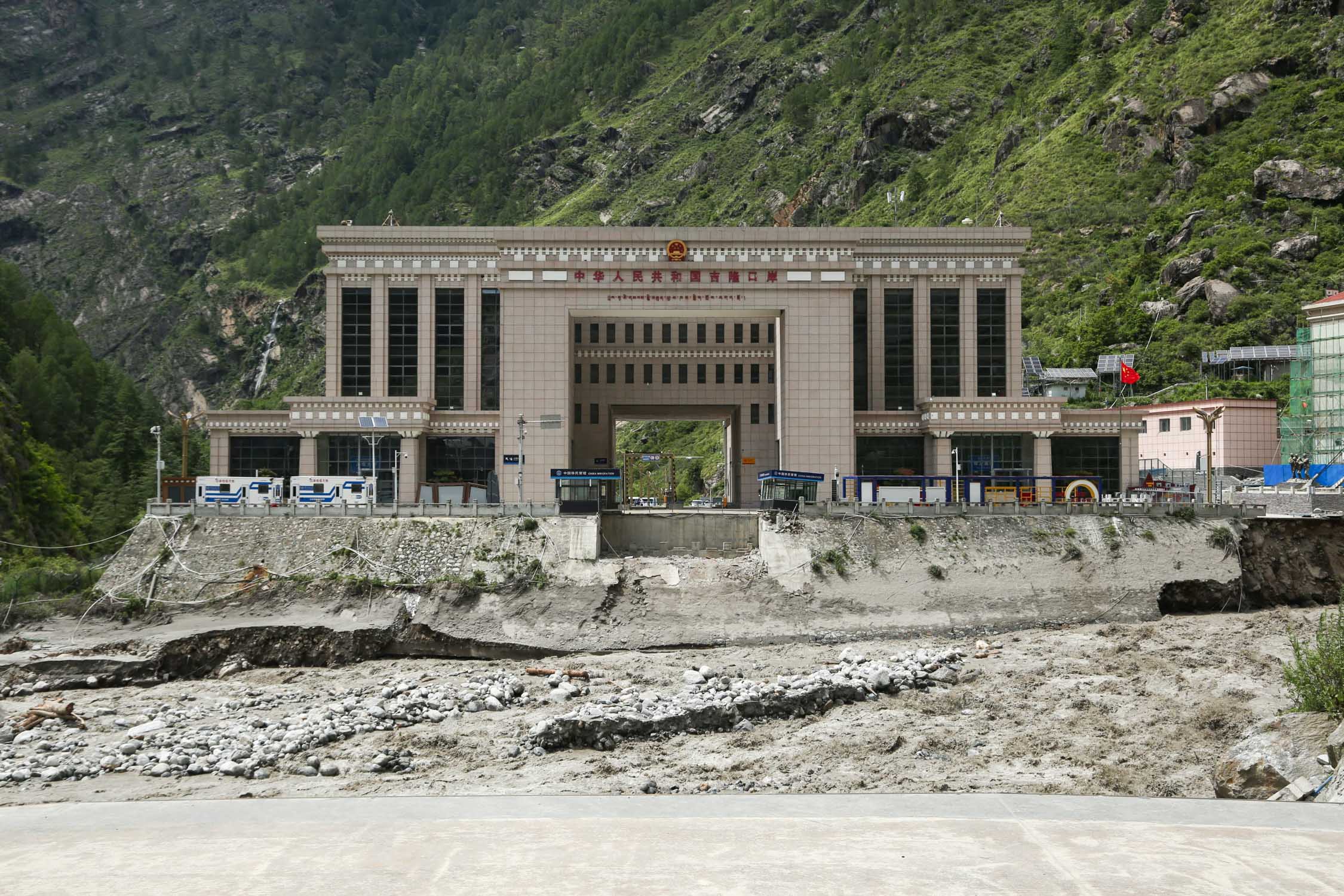 rasuwa-Flood_Nepal-photo-library_NPL16-1752127256.jpg