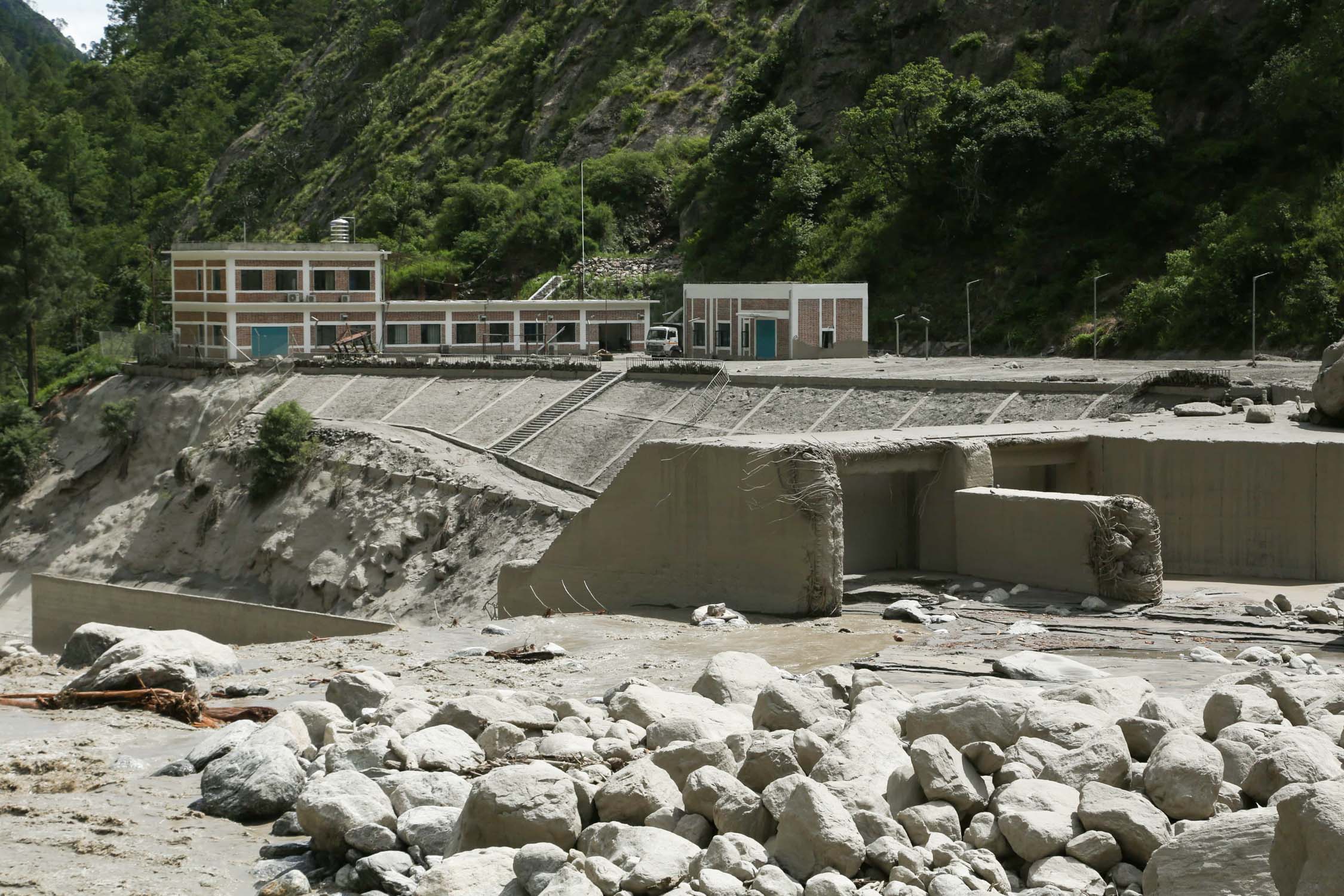 rasuwa-Flood_Nepal-photo-library_NPL17-1752127259.jpg