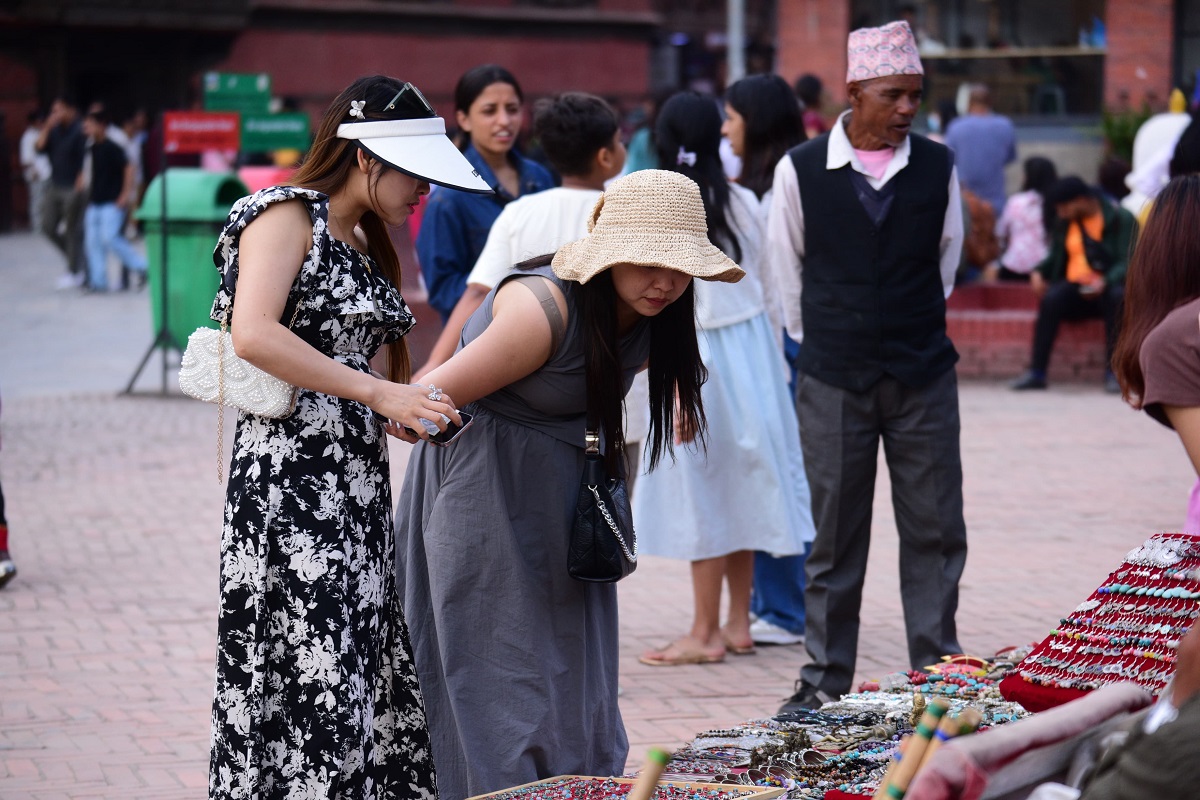 tourist-(4)-1746512883.jpg